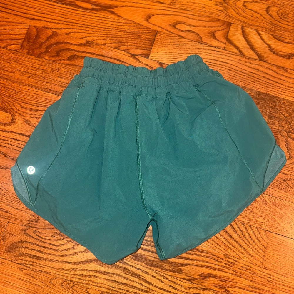 Sonic Teal 4” Hotty Hot Shorts Size 4